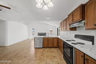 6937 W Sheila Ln, Phoenix, AZ 85033 - Photo 14