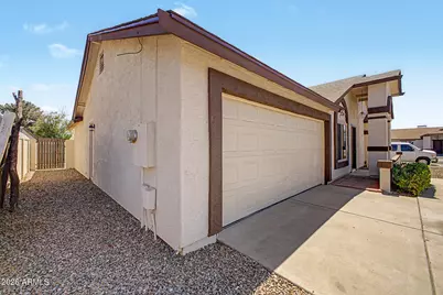 6937 W Sheila Lane, Phoenix, AZ 85033 - Photo 8