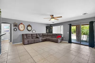 528 S 111th Place, Mesa, AZ 85208 - Photo 2