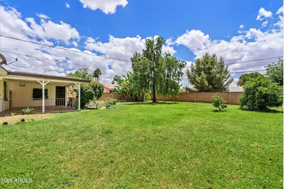3827 E Weldon Avenue, Phoenix, AZ 85018 - Photo 16