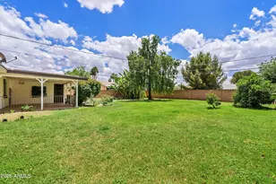 3827 E Weldon Ave, Phoenix, AZ 85018 - Photo 16