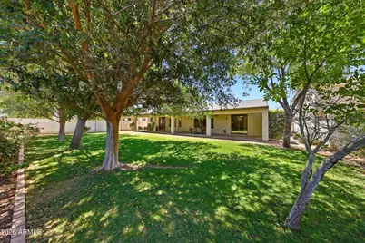 8216 W Crocus Drive, Peoria, AZ 85381 - Photo 2
