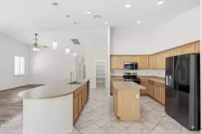 8216 W Crocus Drive, Peoria, AZ 85381 - Photo 18