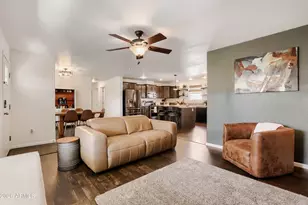19401 N 7th St, Phoenix, AZ 85024 - Photo 2