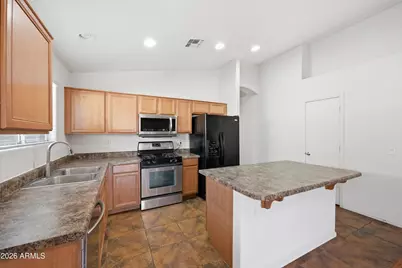 45498 W Sky Lane, Maricopa, AZ 85139 - Photo 8