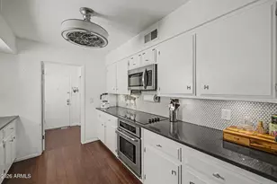 4316 E Piccadilly Rd, Phoenix, AZ 85018 - Photo 16