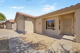13621 W Ravenswood Dr, Sun City West, AZ 85375 - Photo 2
