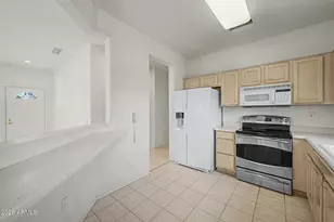 13621 W Ravenswood Dr, Sun City West, AZ 85375 - Photo 14