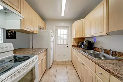 5438 W Roanoke Avenue, Phoenix, AZ 85035 - Photo 10