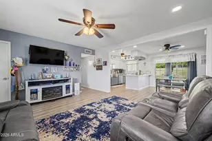 11409 N 57th Dr, Glendale, AZ 85304 - Photo 6