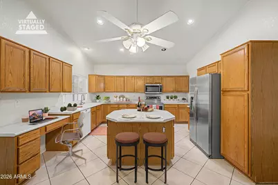 7672 W Betty Elyse Lane, Peoria, AZ 85382 - Photo 4