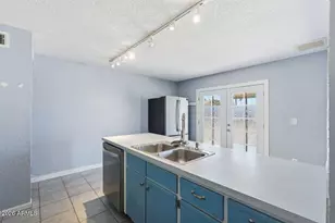 3202 W Acapulco Ln, Phoenix, AZ 85053 - Photo 18