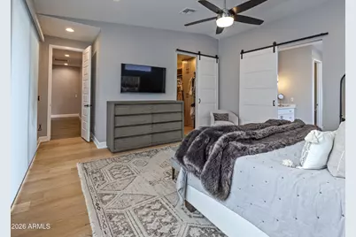 215 E Ashwood Place, Phoenix, AZ 85012 - Photo 12