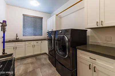 215 E Ashwood Place, Phoenix, AZ 85012 - Photo 34