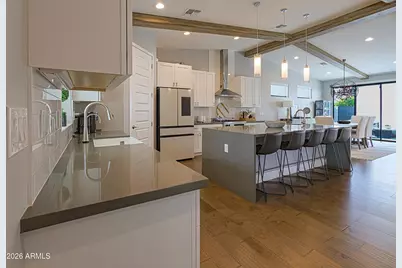 215 E Ashwood Place, Phoenix, AZ 85012 - Photo 8