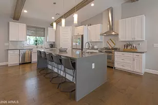 215 E Ashwood Pl, Phoenix, AZ 85012 - Photo 6