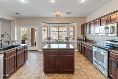 17470 W Gelding Drive, Surprise, AZ 85388 - Photo 8