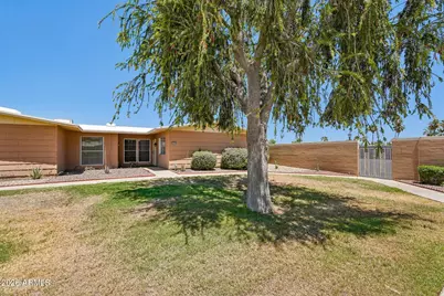 17435 N 99th Drive, Sun City, AZ 85373 - Photo 2