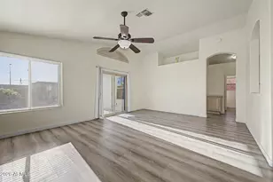 13418 N 82nd Ln, Peoria, AZ 85381 - Photo 8