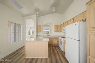 13418 N 82nd Ln, Peoria, AZ 85381 - Photo 12