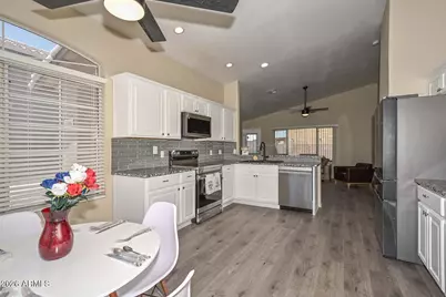 9164 N 95th Lane, Peoria, AZ 85345 - Photo 10