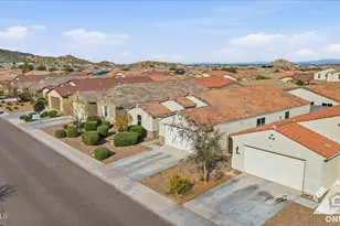 4198 W Dayflower Dr, San Tan Valley, AZ 85144 - Photo 4