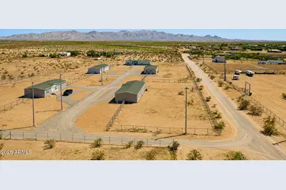 28575 N 250th Lane, Wittmann, AZ 85361 - Photo 2
