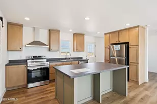 28428 N 250th Ln, Wittmann, AZ 85361 - Photo 6