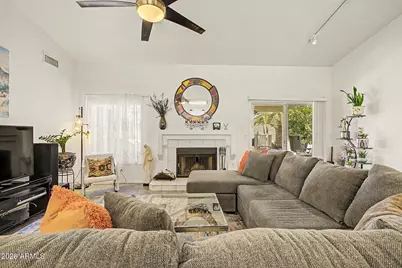 2534 E Wescott Drive, Phoenix, AZ 85050 - Photo 4