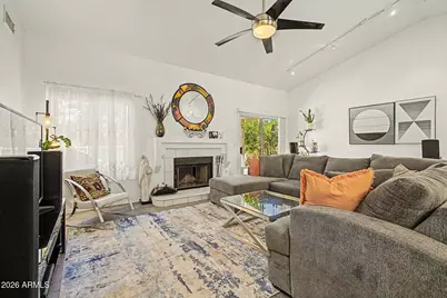 2534 E Wescott Drive, Phoenix, AZ 85050 - Photo 2
