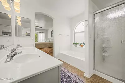 2534 E Wescott Drive, Phoenix, AZ 85050 - Photo 10
