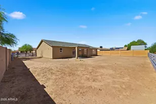11354 W Cabrillo Dr, Arizona City, AZ 85123 - Photo 34