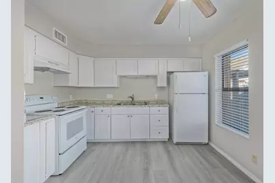 11002 N 15th Avenue #Apt 4, Phoenix, AZ 85029 - Photo 8