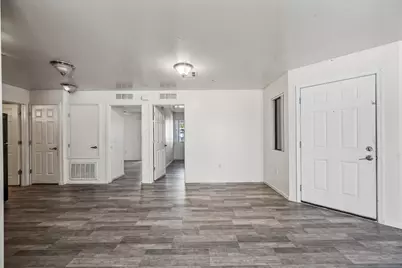 3065 N 67th Avenue #Apt 148, Phoenix, AZ 85033 - Photo 6