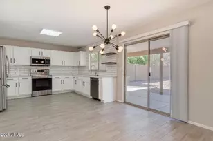 15960 W Tasha Dr, Surprise, AZ 85374 - Photo 10
