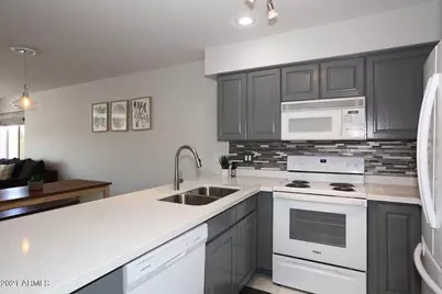 10080 E Mountainview Lake Drive #330, Scottsdale, AZ 85258 - Photo 14