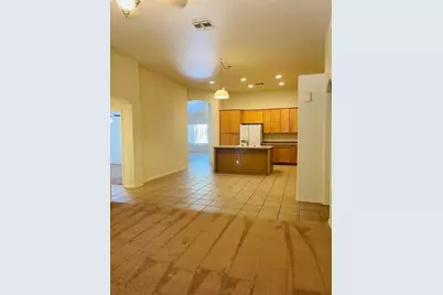 8201 W Quail Avenue, Peoria, AZ 85382 - Photo 4