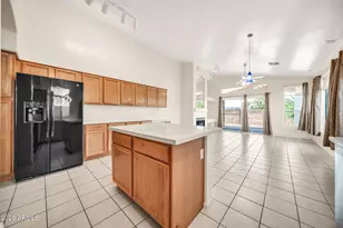 1250 E Captain Dreyfus Ave, Phoenix, AZ 85022 - Photo 4