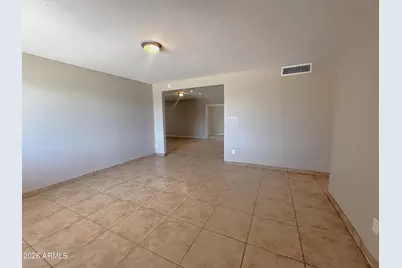 5902 W Highland Avenue, Phoenix, AZ 85033 - Photo 2