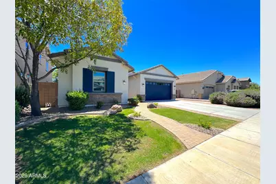 2557 E Orleans Drive, Gilbert, AZ 85298 - Photo 2