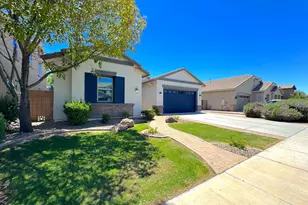 2557 E Orleans Dr, Gilbert, AZ 85298 - Photo 2