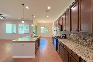 2557 E Orleans Dr, Gilbert, AZ 85298 - Photo 8