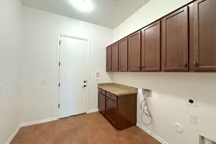 2557 E Orleans Dr, Gilbert, AZ 85298 - Photo 12