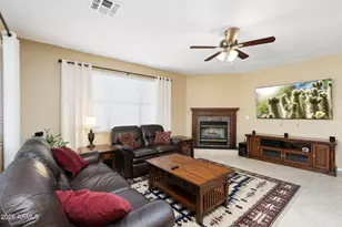 17819 W Club Vista Dr, Surprise, AZ 85374 - Photo 4