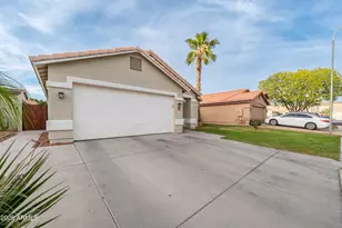 11580 W Hubbell St, Avondale, AZ 85392 - Photo 2