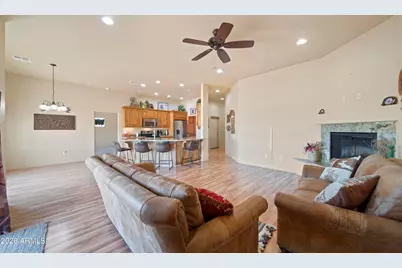 51921 N 461 Avenue, Wickenburg, AZ 85390 - Photo 6