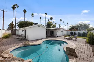 4244 N 35th Pl, Phoenix, AZ 85018 - Photo 32