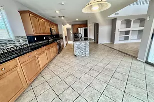 10502 W Edgemont Dr, Avondale, AZ 85392 - Photo 8