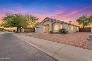 1740 E Francisco Dr, Phoenix, AZ 85042 - Photo 4