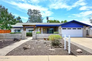 12218 N 50th Ave, Glendale, AZ 85304 - Photo 1
